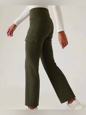 Like New Athleta Delancey Straight Cargo Pants Olive Green Pockets Size XXS